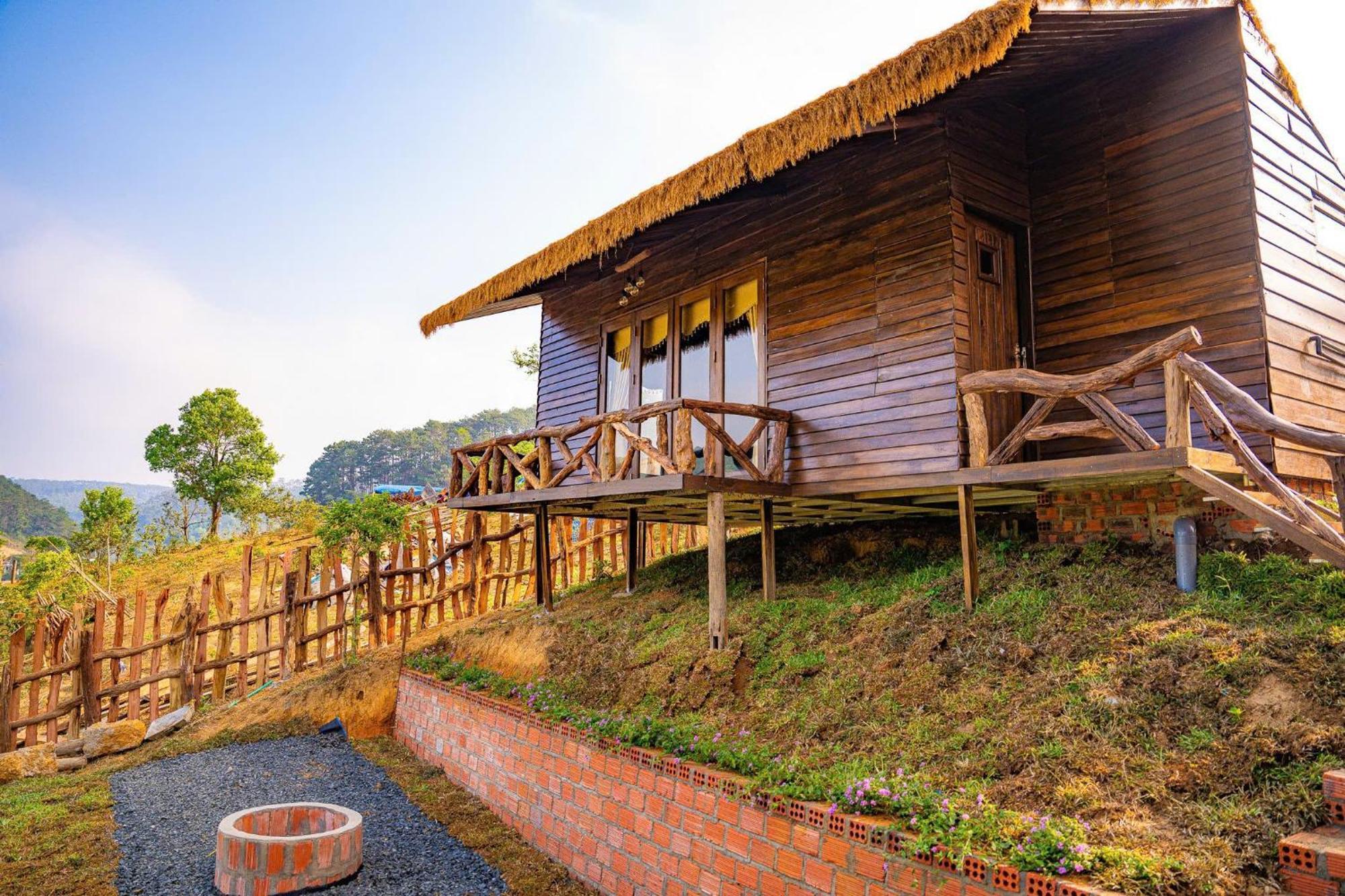Nha Trong Ban - Homestay Mang Den Kon Von Kla Εξωτερικό φωτογραφία